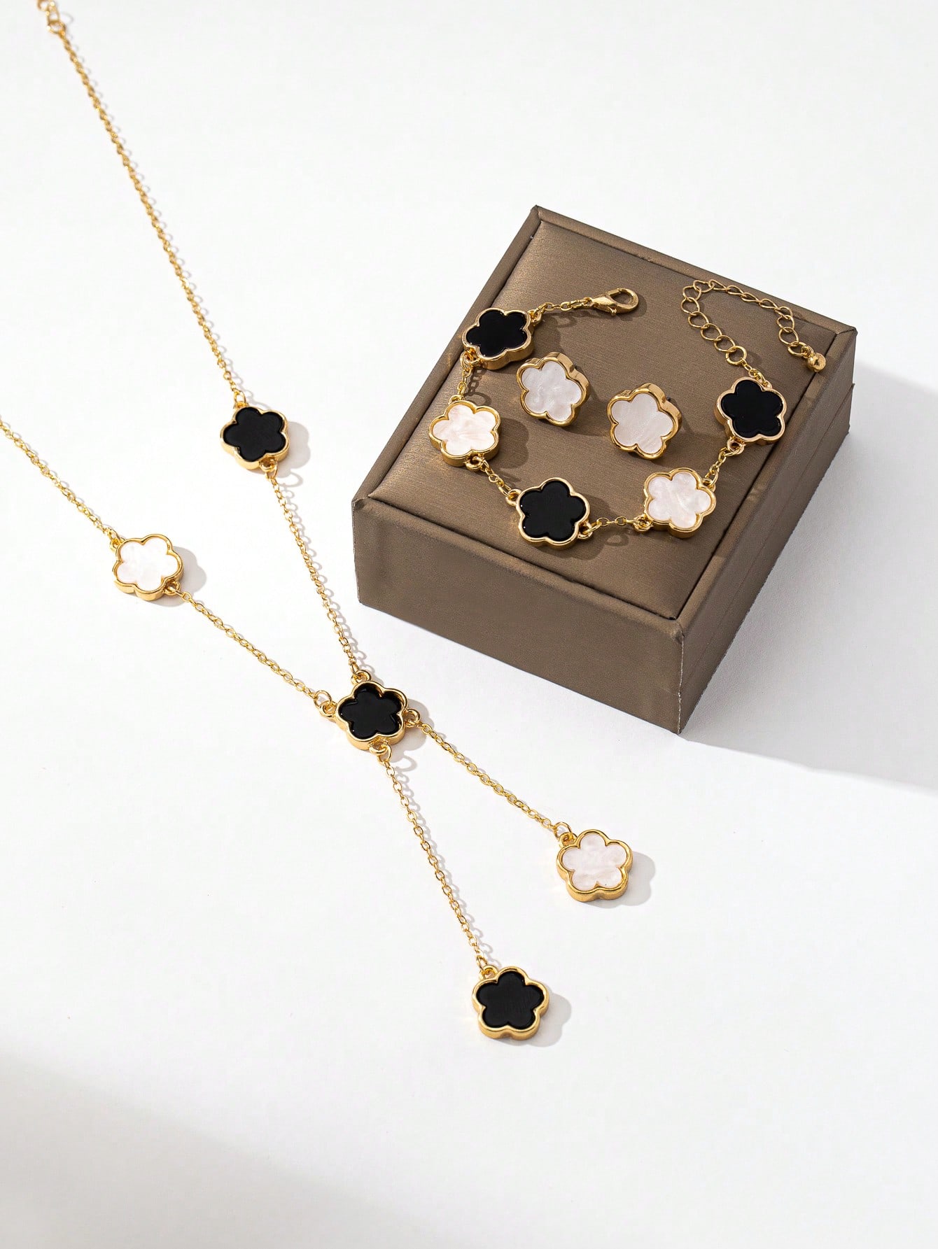 Lucky Five Leaf Clover Jewelry Set Necklace Bracelet Earrings for Women